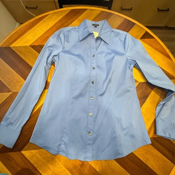 Ann Taylor Light Blue Button-Up Shirt new with tags - Picture 1 of 7